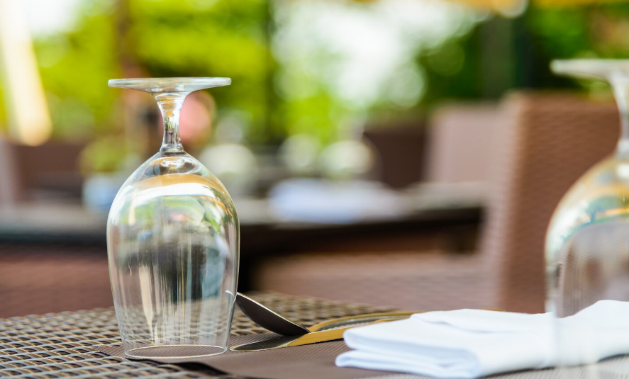 Warum bleiben Flecken auf Glas trotz Reinigung sichtbar