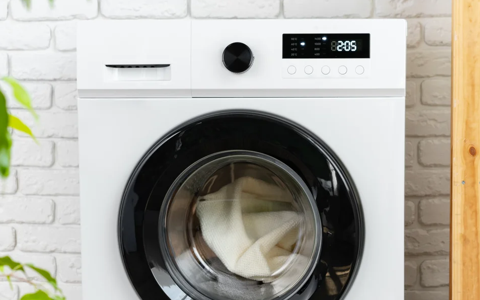 Warum entstehen Geräusche beim Starten der Waschmaschine