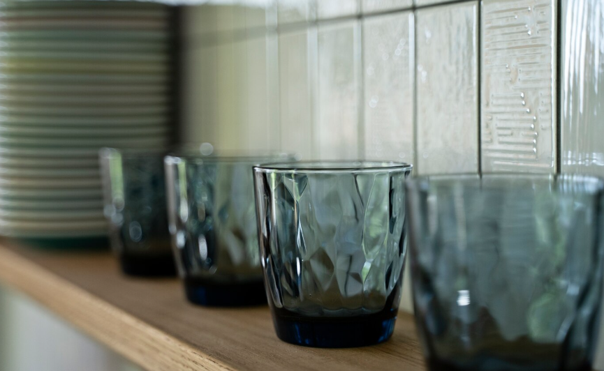 Warum entstehen Schlieren auf Glas