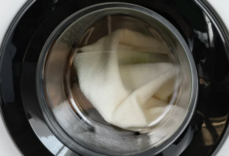 Warum klappert die Waschmaschine während des Betriebs