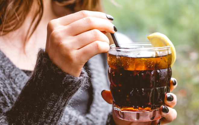 Warum fühlt man sich bei weniger Kaffee oder Cola unruhig