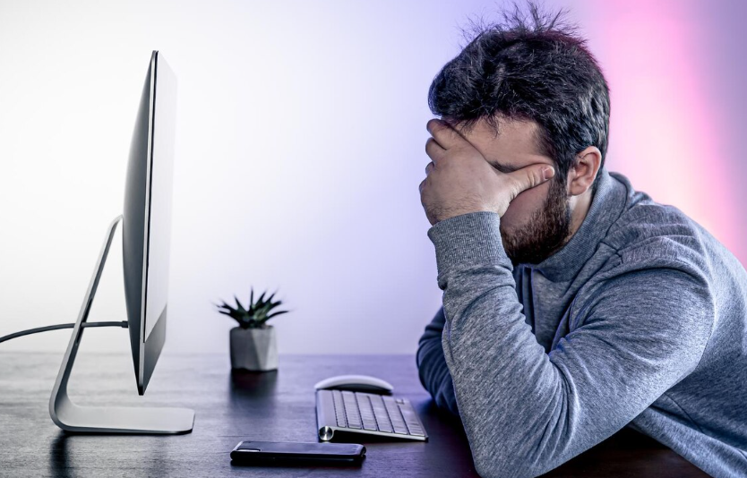Warum reagiert der Körper auf langes Sitzen am Bildschirm