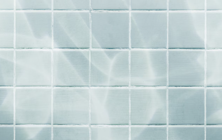 Warum verfärben sich Fugen im Badezimmer